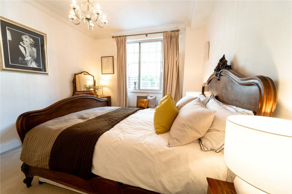 Main Bedroom