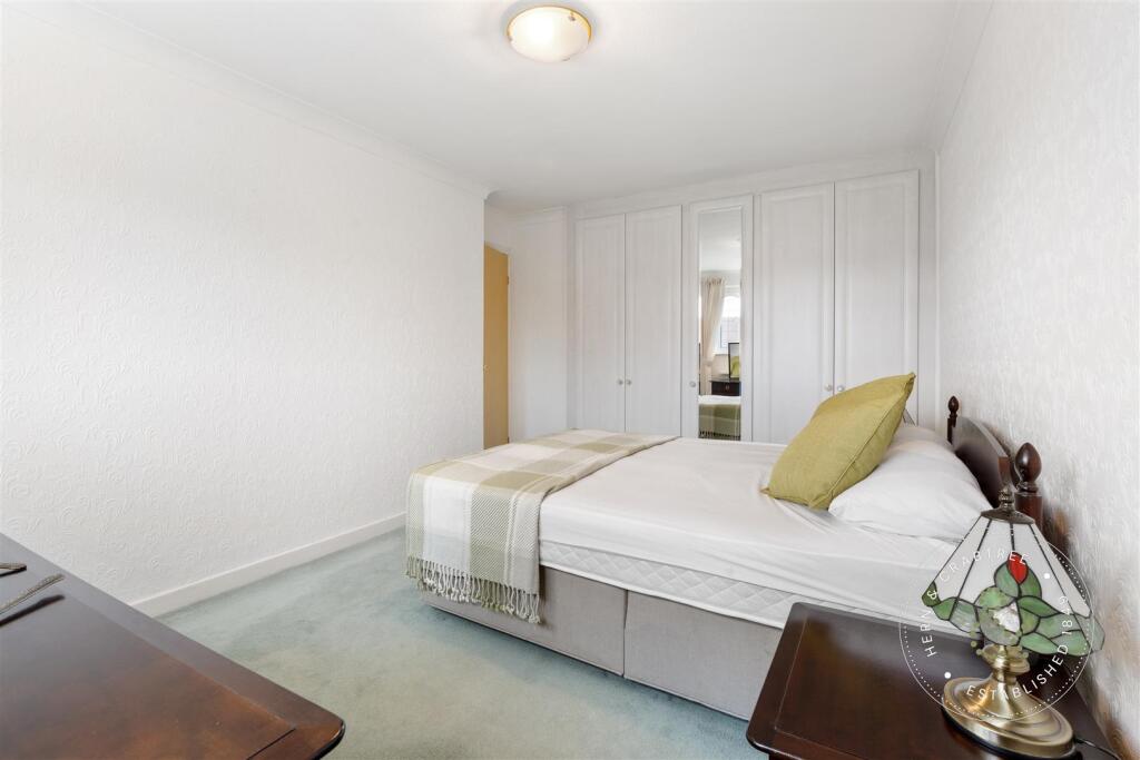 Norwood, Thornhill, HernCrabtree (14).jpg