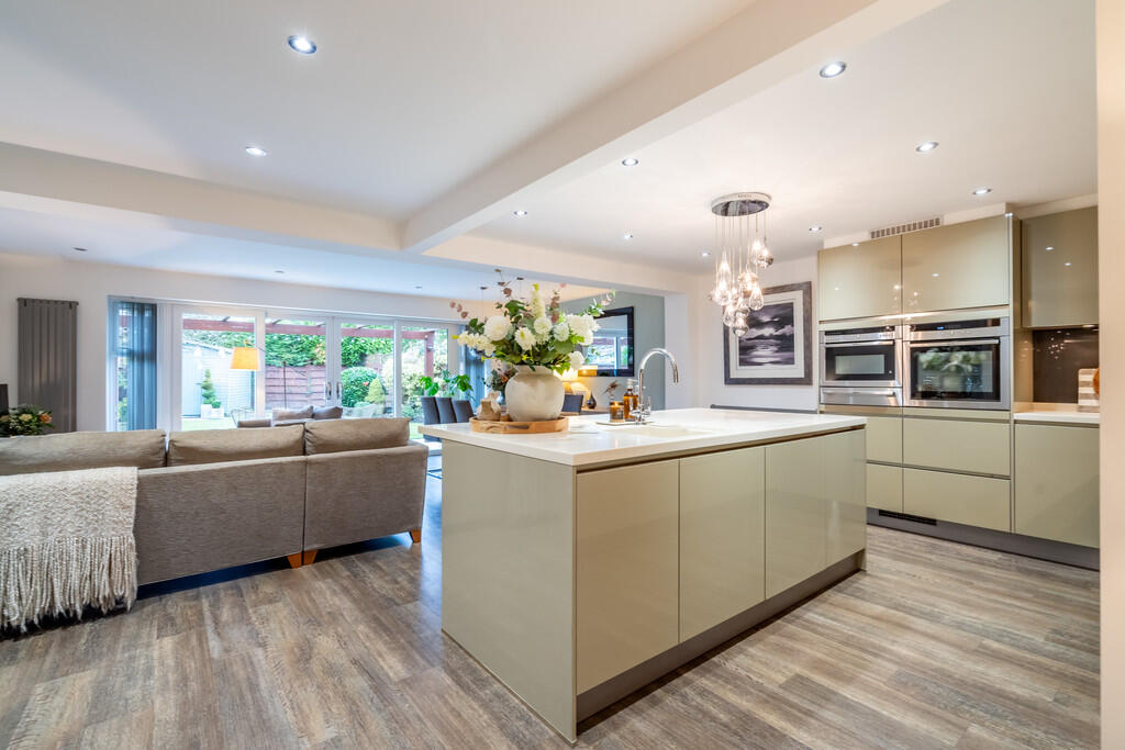 Kitchen/Dining Ro...