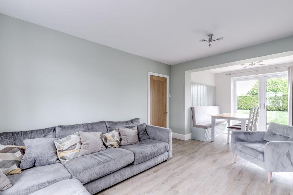 Sitting/Dining Room