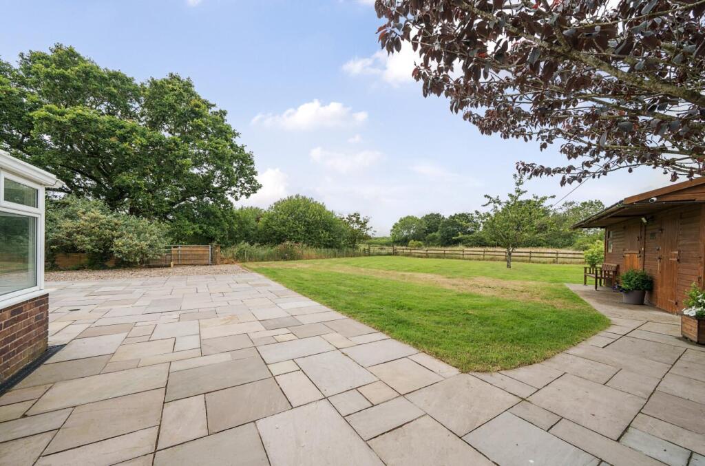 All Oaks Bungalow, Cathiron