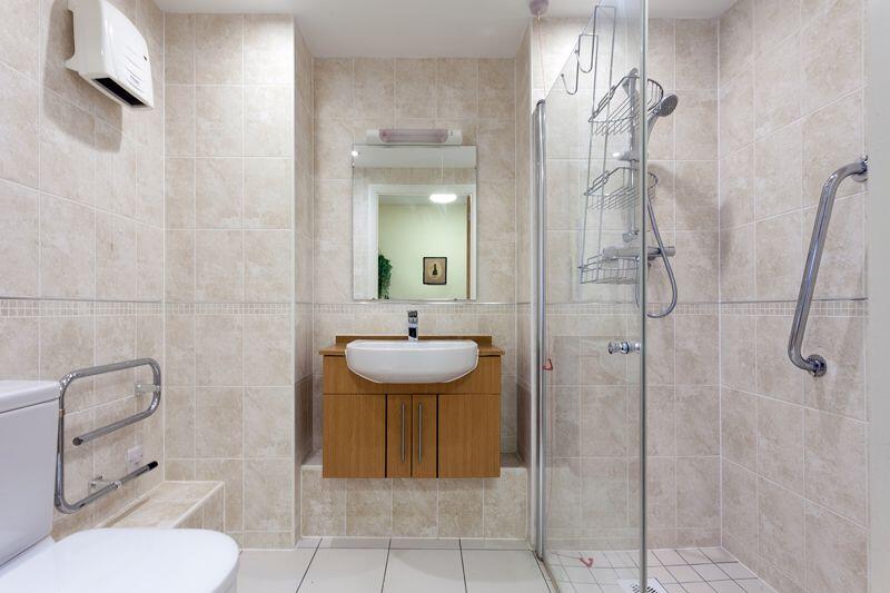 SHOWER ROOM