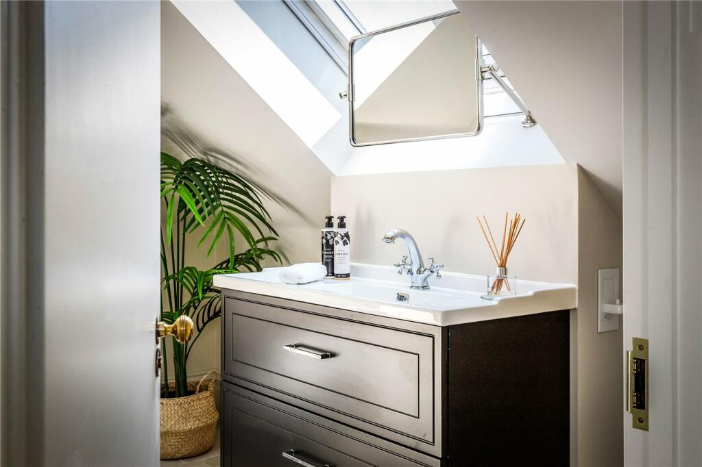 Ensuite Shower Room