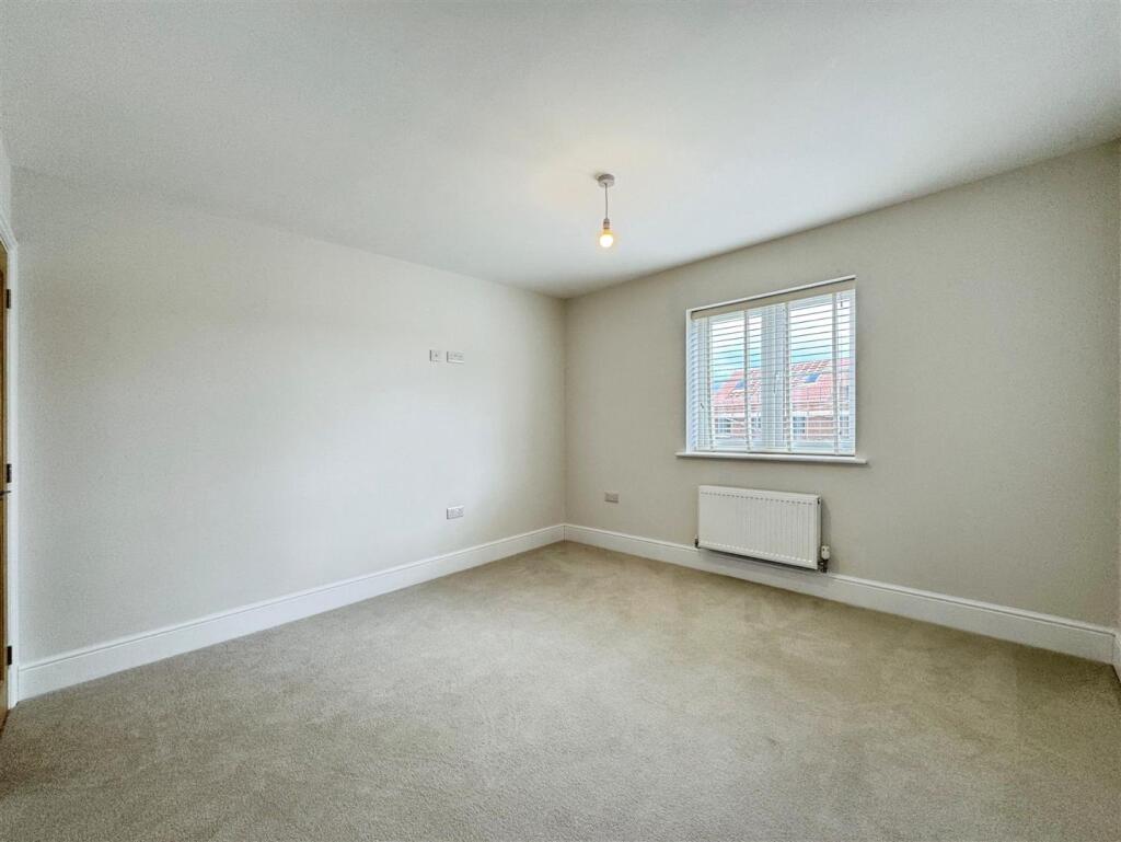 7370e8cc--4083-93E5-FCAC2F618128-13396-000009E5684