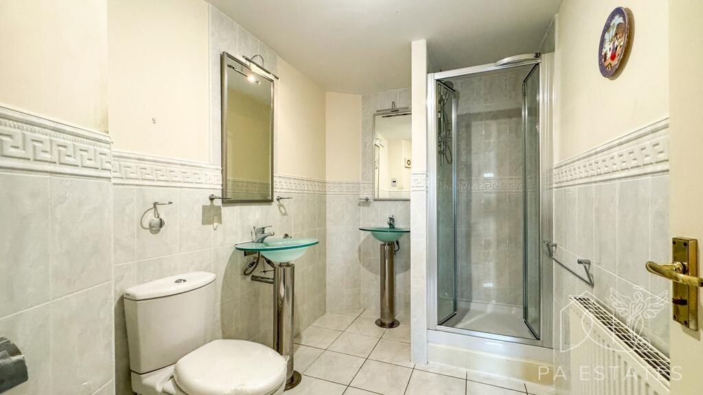 En-Suite.