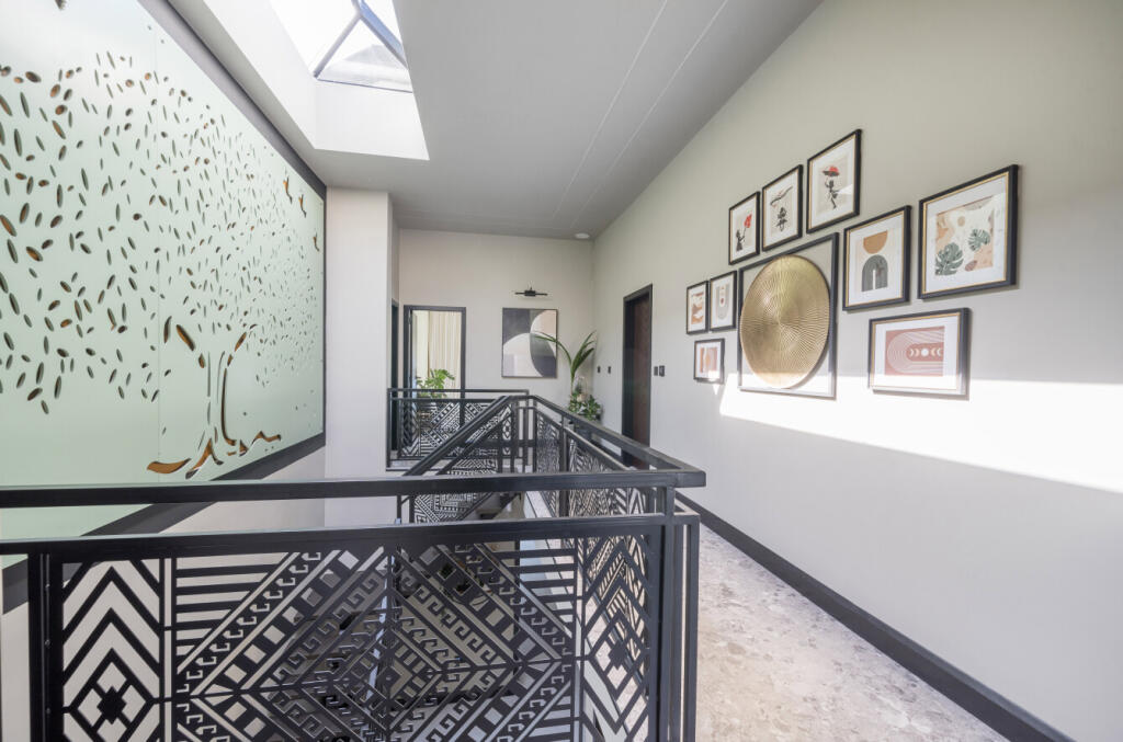 1320975-21-68723a...