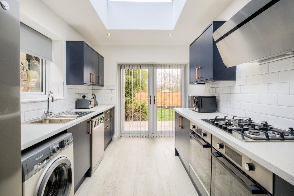 Kitchen/ Living Area