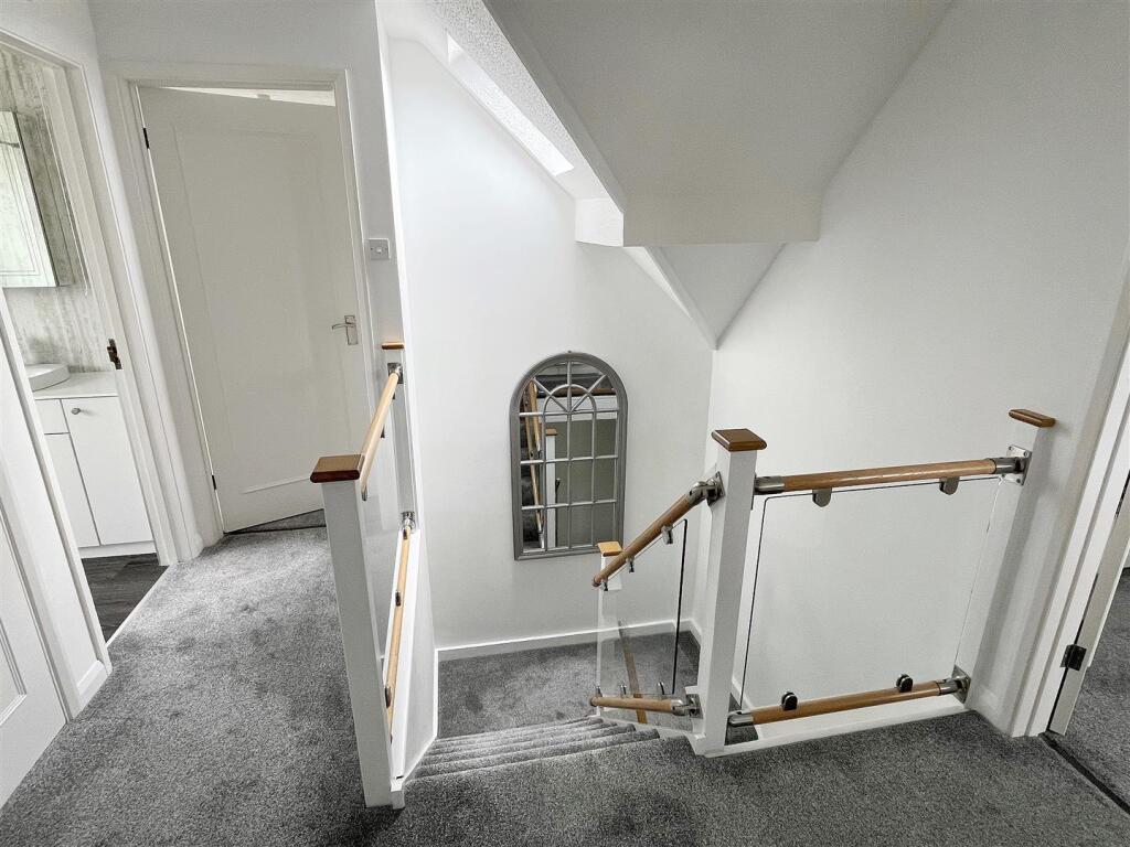 First Floor Landing.jpg