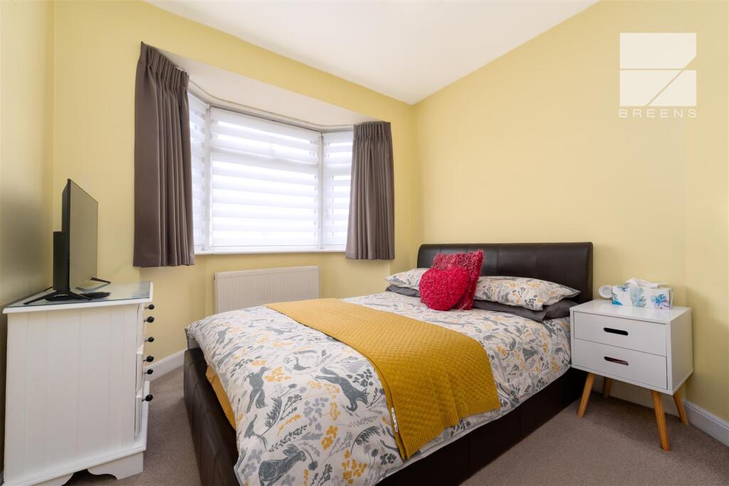 32 Suffield Road_0009.jpg