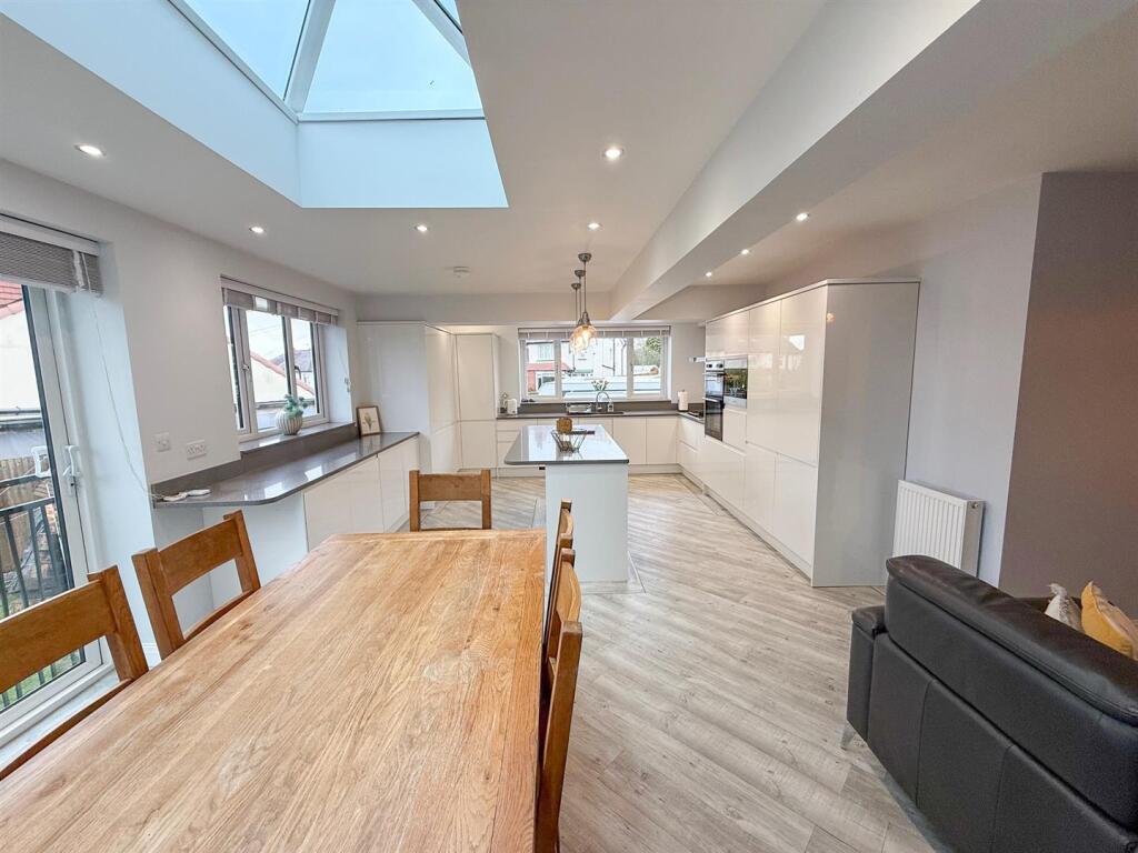 Open Plan Kitchen Diner