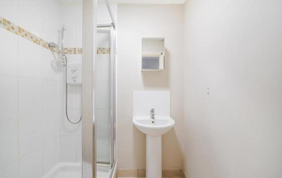 10 ivor court 6 31.07.png