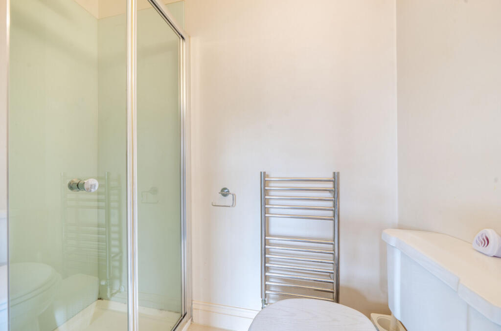 1342468-11-68a5e2...