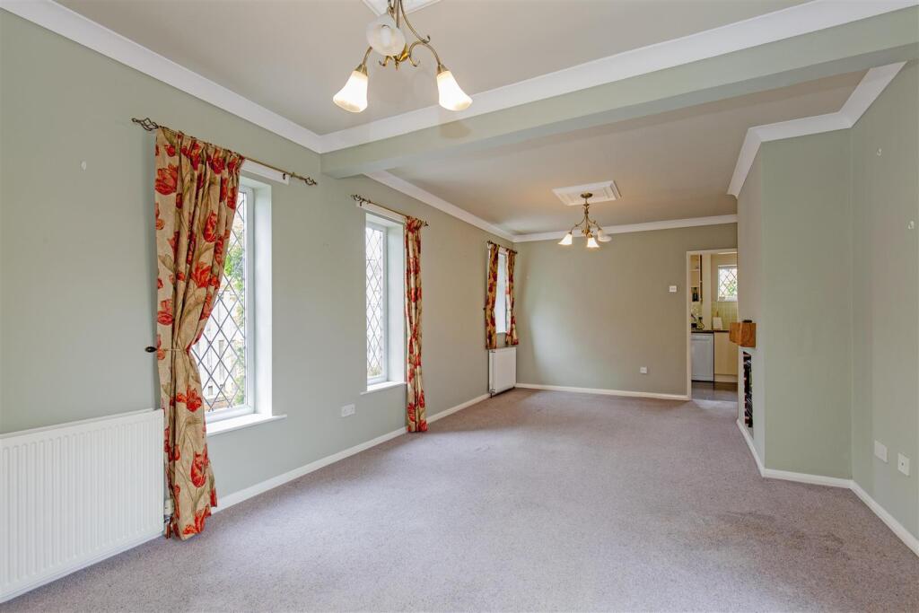 Reception Room-4.jpg