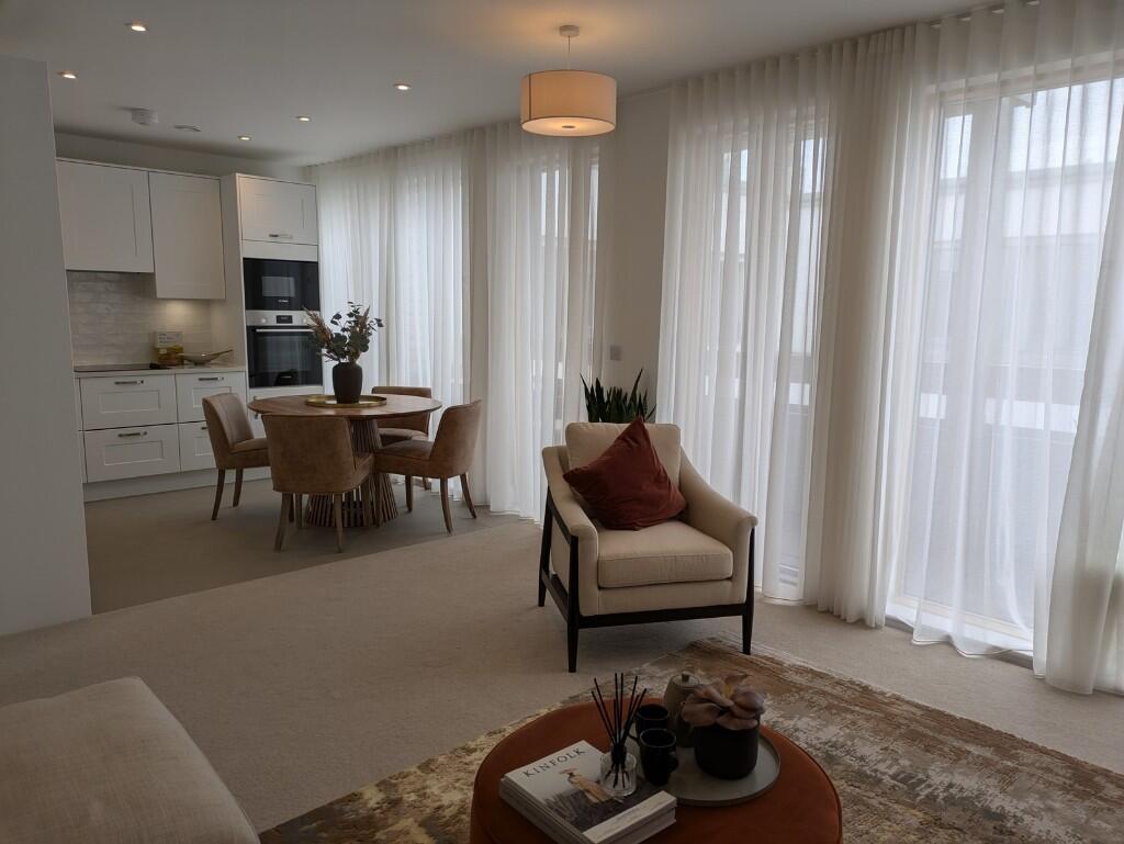 Kitchen/Dining Area