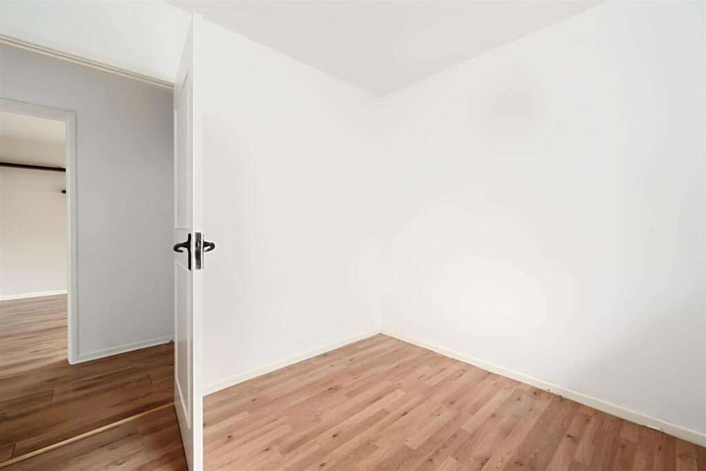 Hillside, BN41 (3).jpg