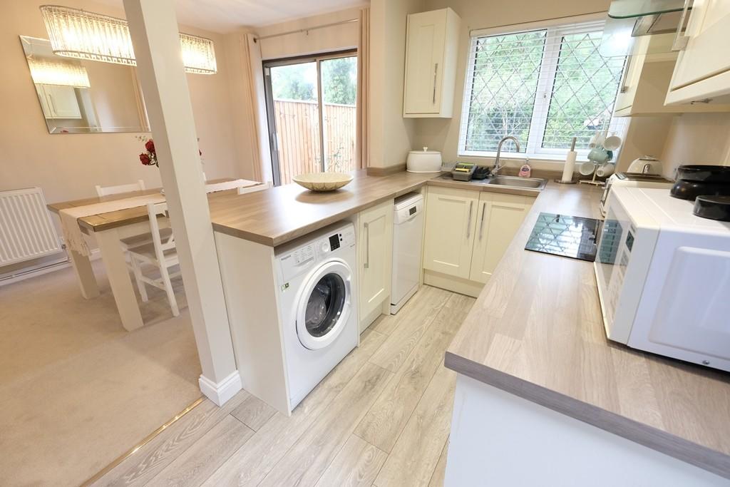OPEN PLAN ROOM