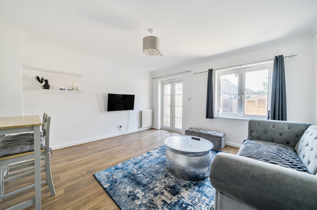 1320641-5-686e3f2...