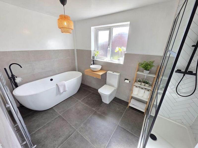 Bathroom/Shower Room