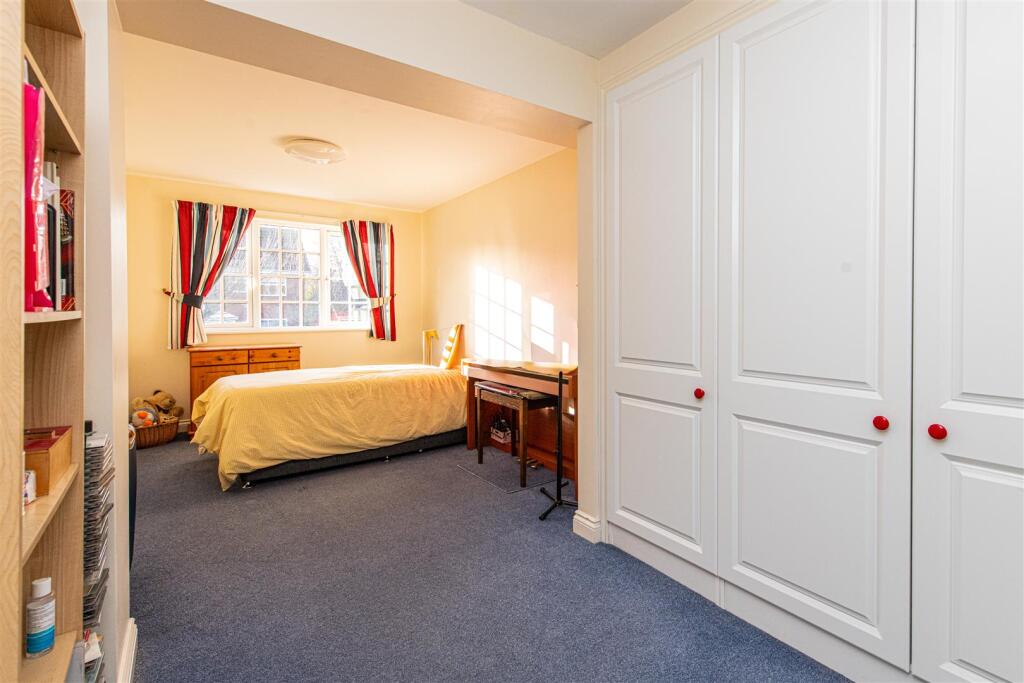 home-560.jpg