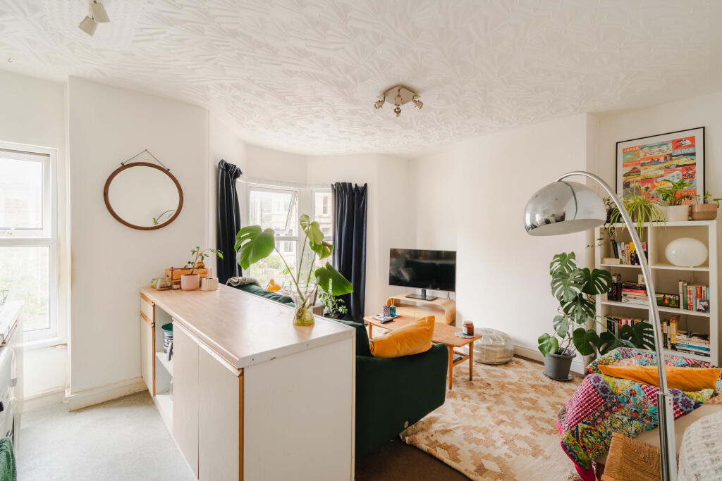 Top Floor Flat - Lounge