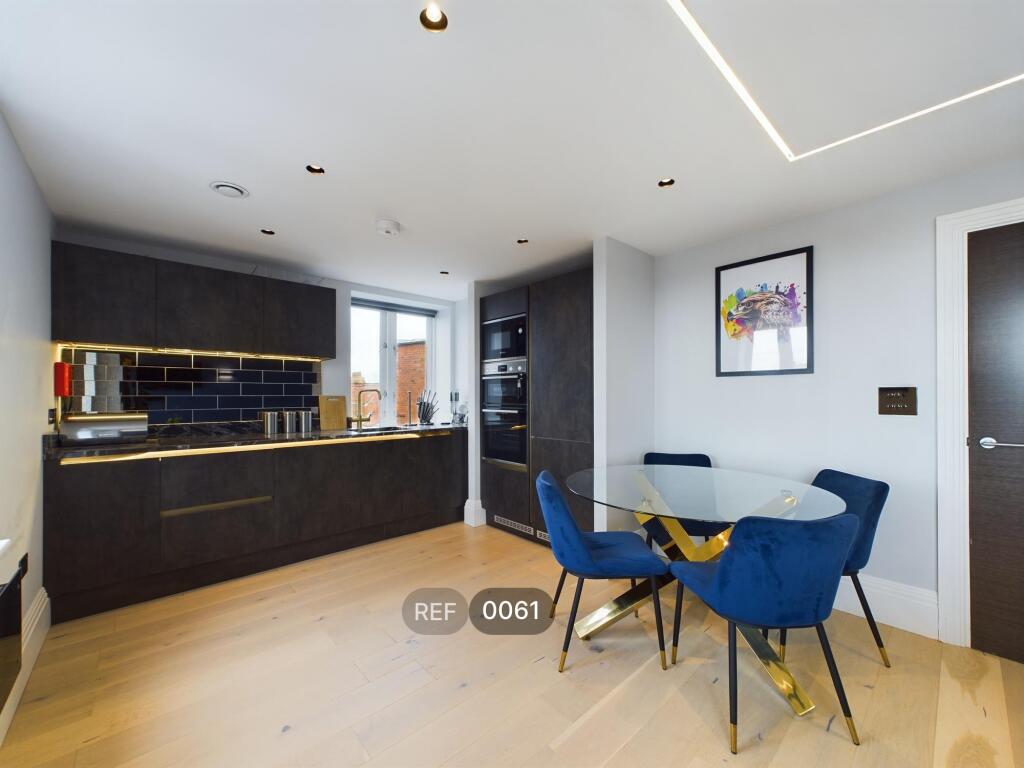 Kitchen &amp; Living area
