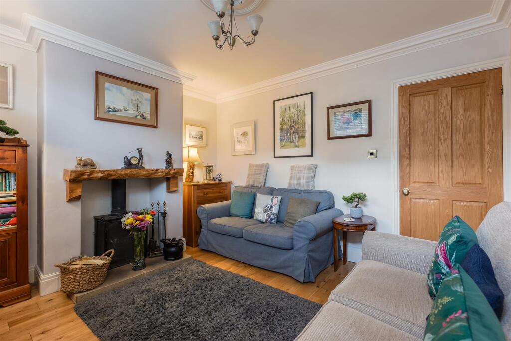 Eastgate 51 Sitting Room-2.jpg