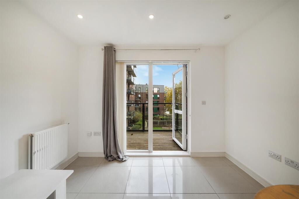 Flat 14, Goshawk Court - rZKoFYdvOlDl885mZNfv.jpg