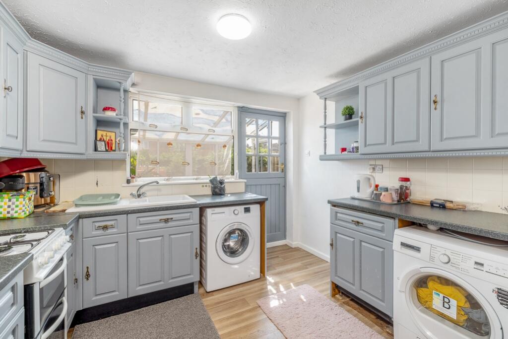 172 Queens Road (Spalding)-13