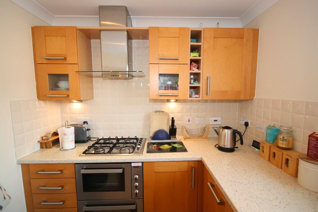 Fitted kitchen (2) 