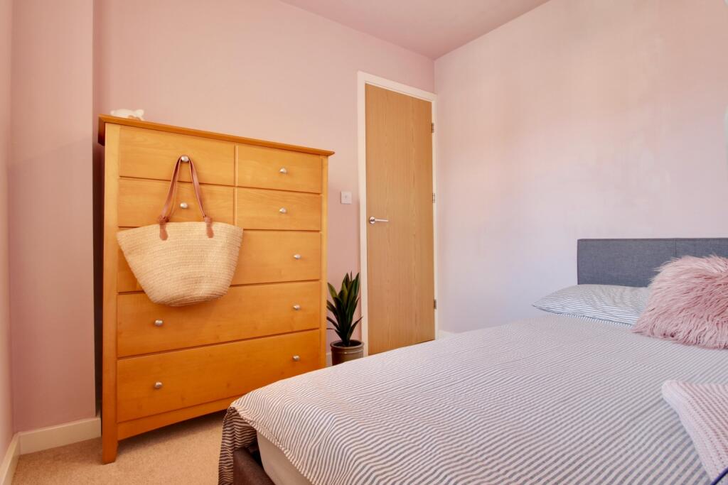 Bedroom 2 - reverse view - Gus Critchlow EweMove H