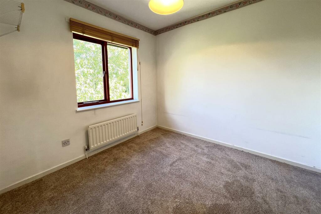 Bedroom 2.JPG