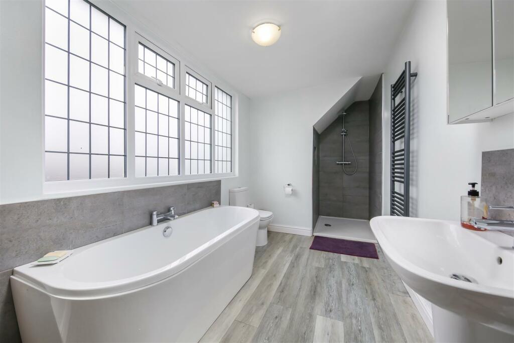 Ensuite.jpg