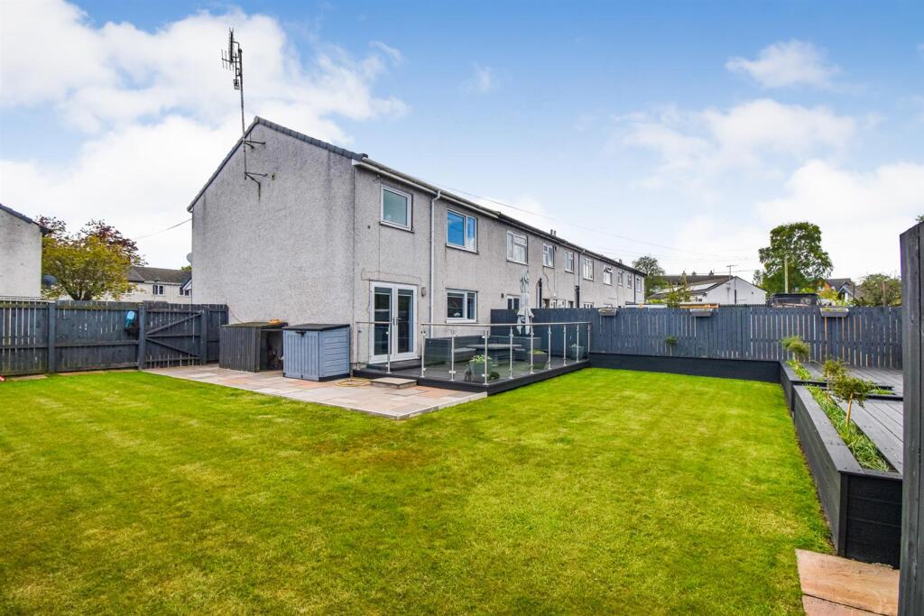 44 Barton Dale Rear Garden c.jpg