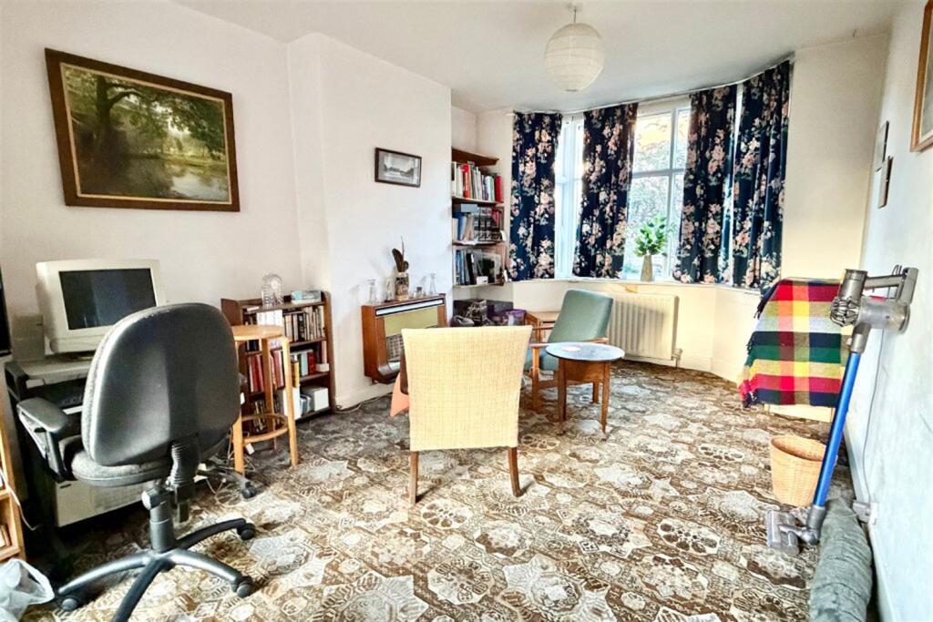 Lounge Area