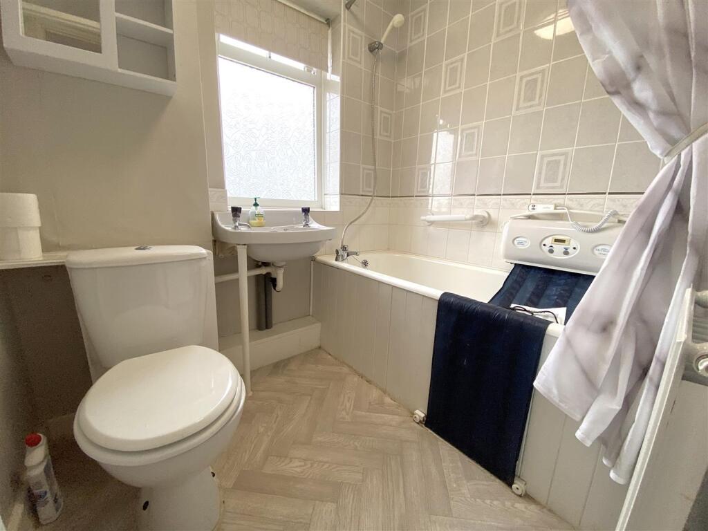 Bramleys Estate Agents - Foxroyd Lane - Dewsbury (