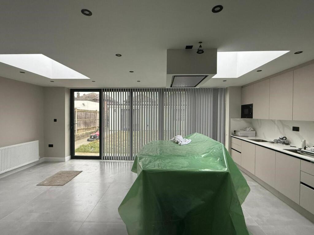 kitchen bullscort.jpg1.jpg