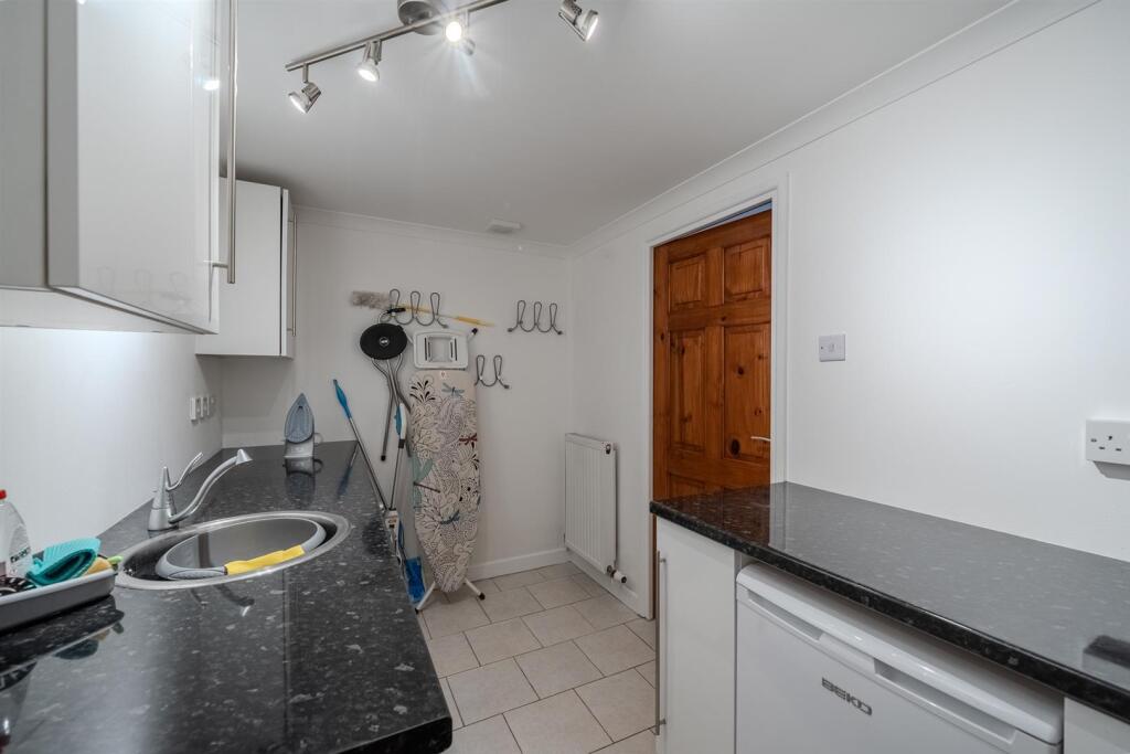 19 Oaks Court-57.jpg