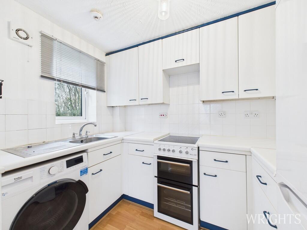 CAM02796G0-PR0350...