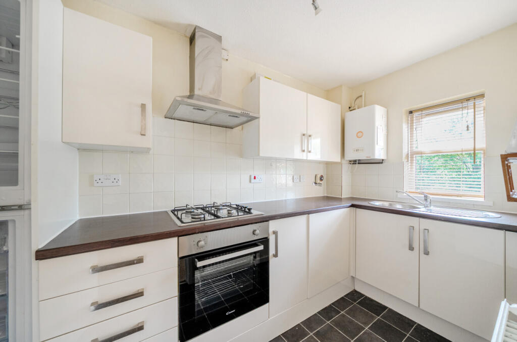 1303525-6-683efc6...