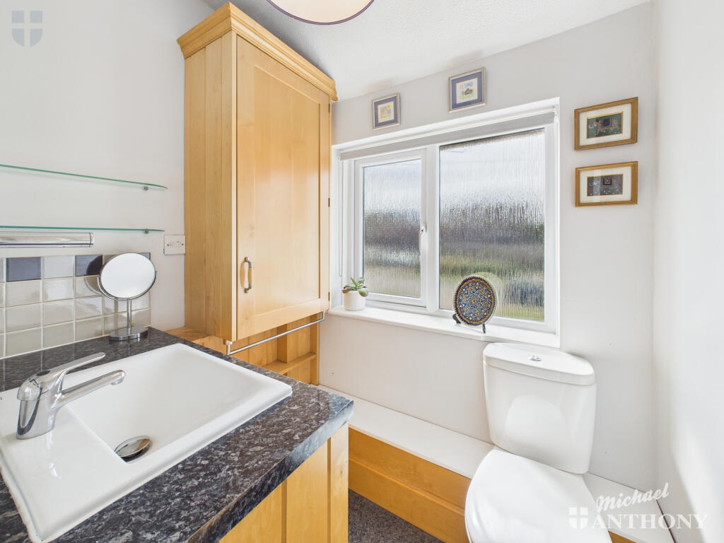 CAM03852G0-PR0396-STILL013