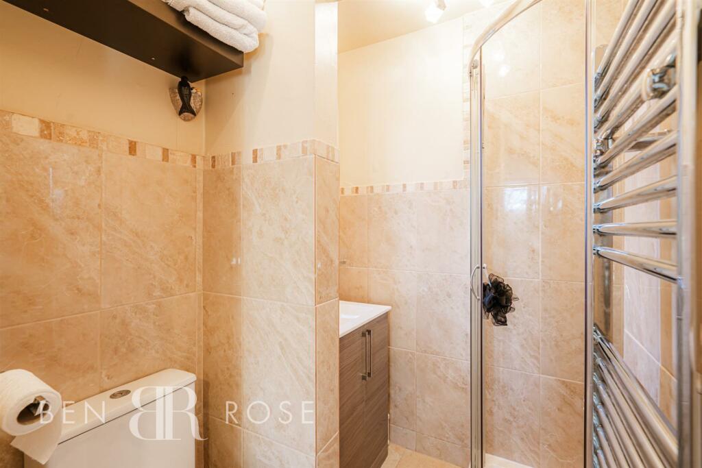 Master EnSuite