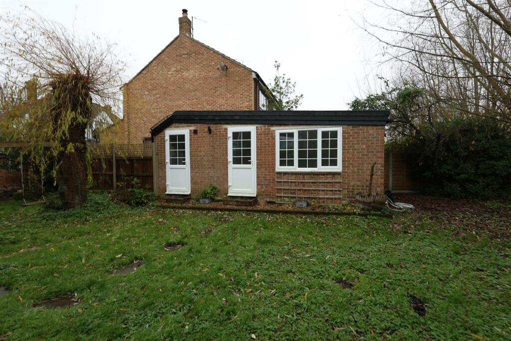 GARDEN ROOM