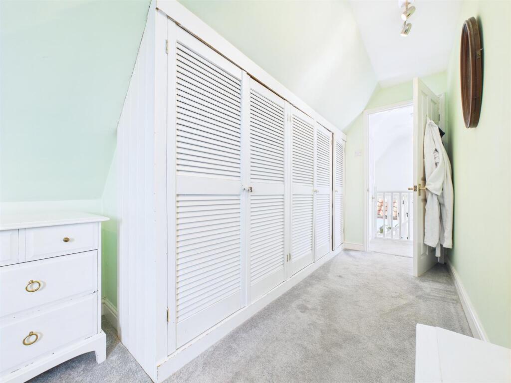 Bedroom 2 Storage