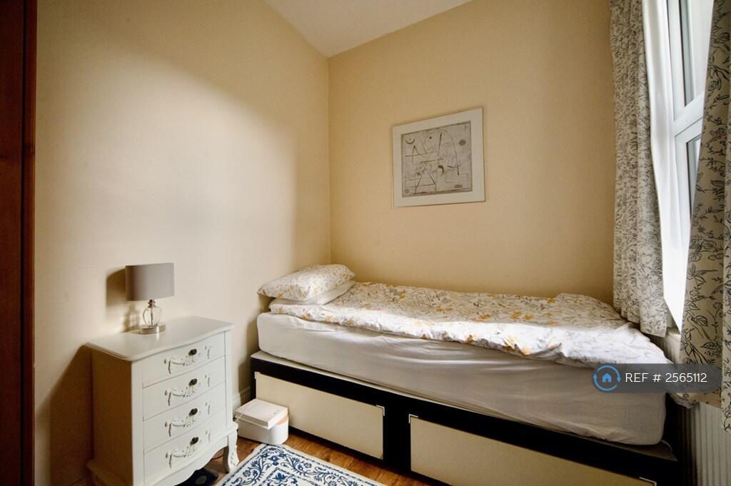 Single Bedroom