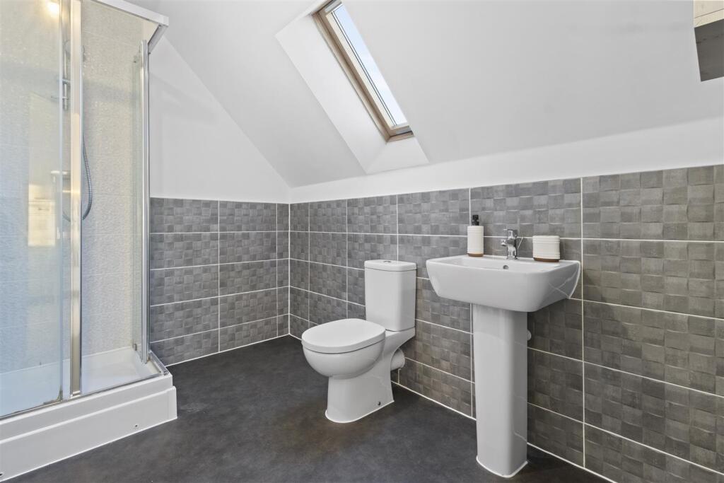 En suite Shower Room