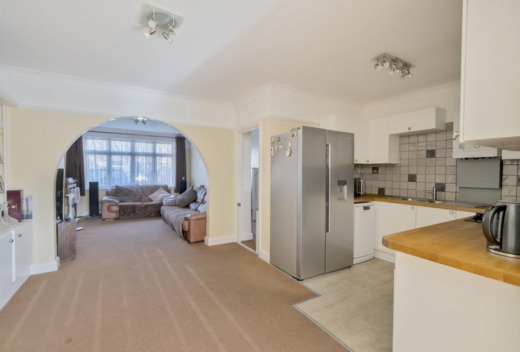 1343733-8-68b0ab4...