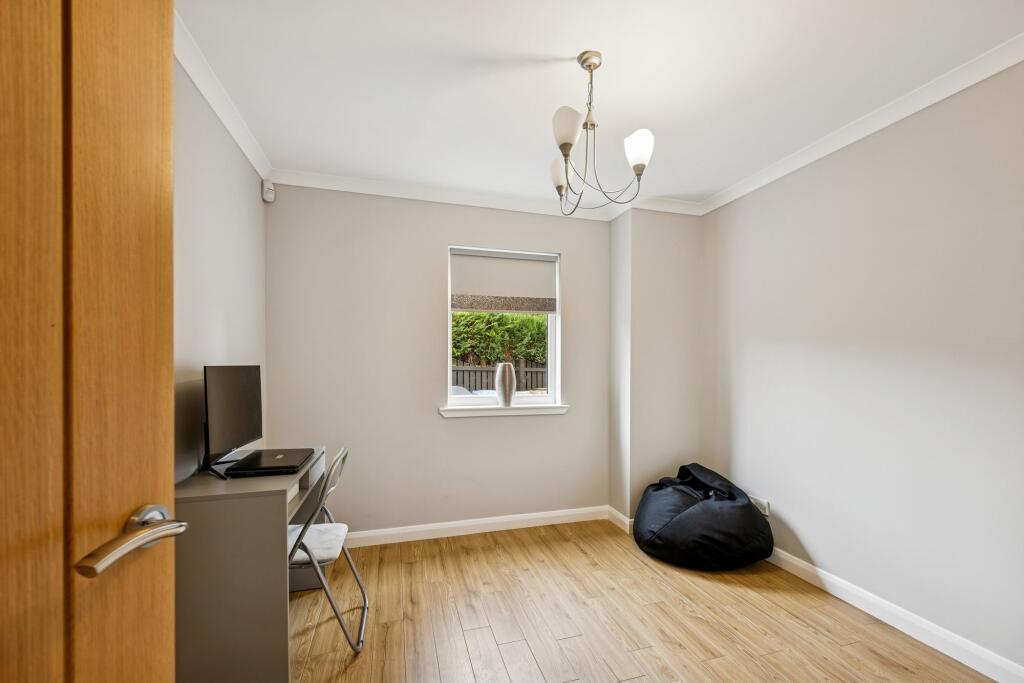 Bedroom 6/Study