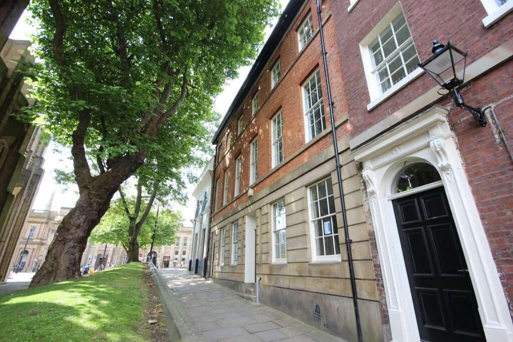 Flat_2_St_James_Row