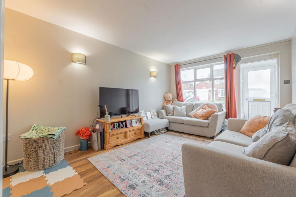 Flaxley Close, Winyates Green, Redditch, B98 0QS