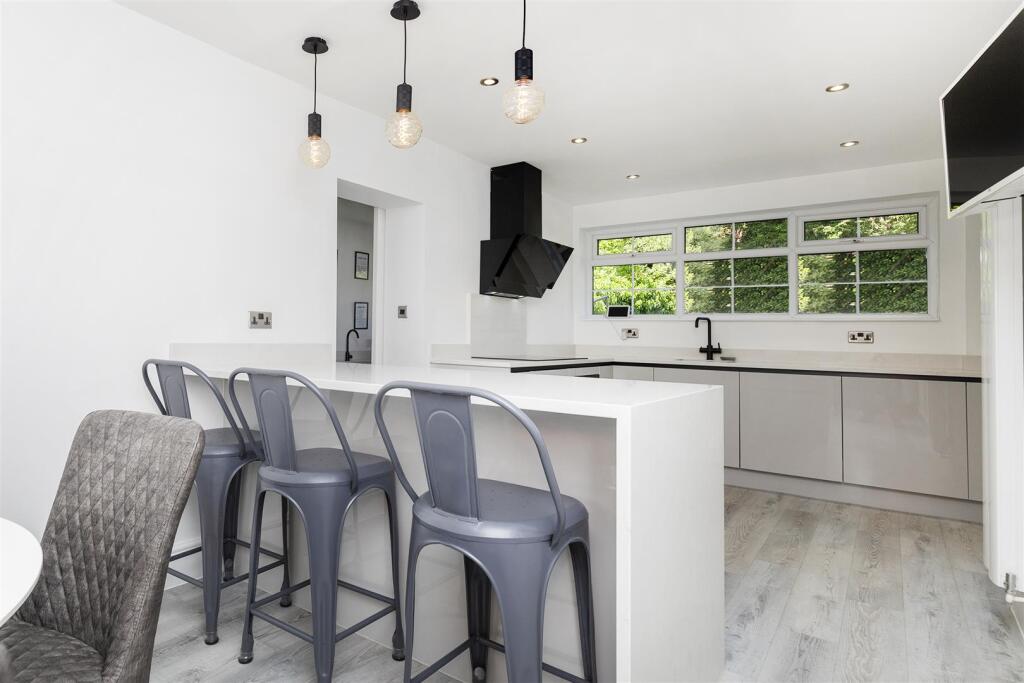 Bramleys Estate Agents - Cheviot Way - Mirfield (1